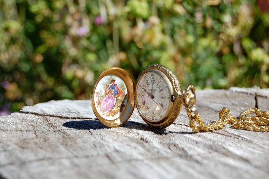 vintage pocket wash necklace