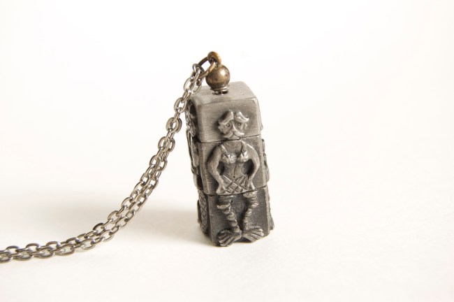 vintage kinetic necklace