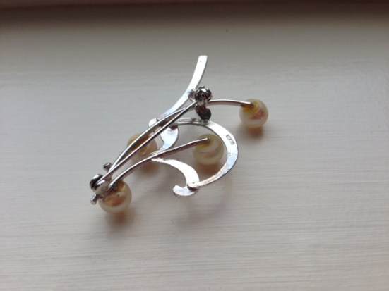 silver and pearl vintage brooch